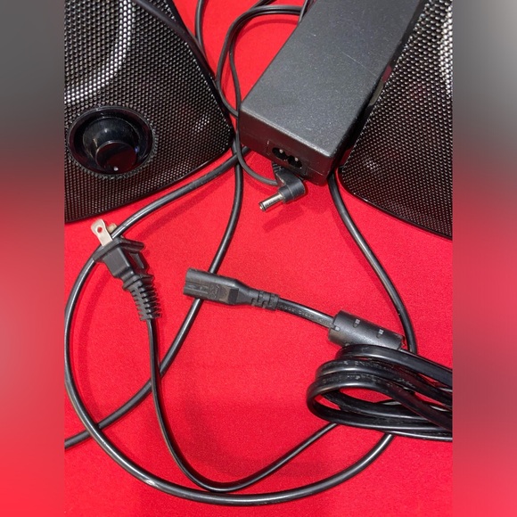 Logitech Computer Speakers - Picture 3 of 4